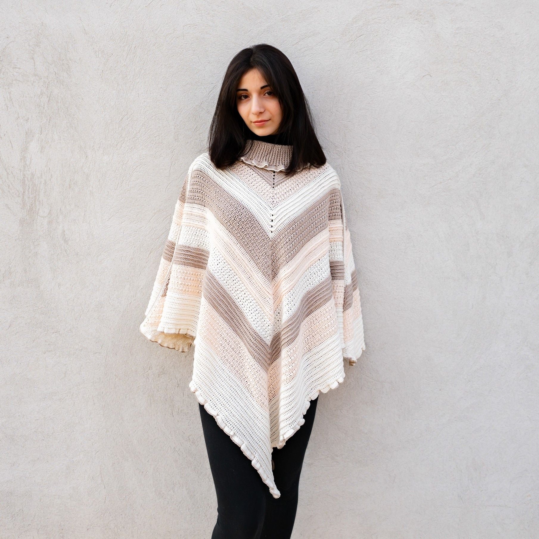 hobbii-ophelia-poncho-h-kelanleitung-one-size-farbverlauf image 5