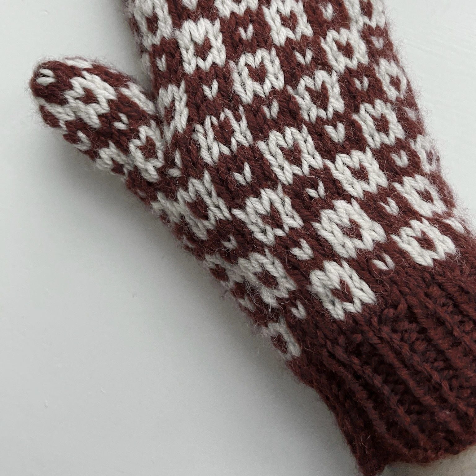 hobbii-anleitungen-easy-colour-mittens-f-ustlinge-s-m-l image 4
