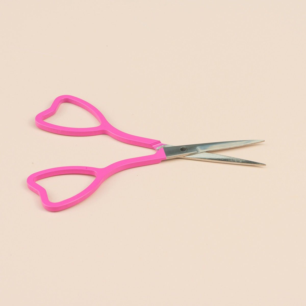 hobbii-zubeh-r-schere-heart-stickschere-pink-herzgriff image 4