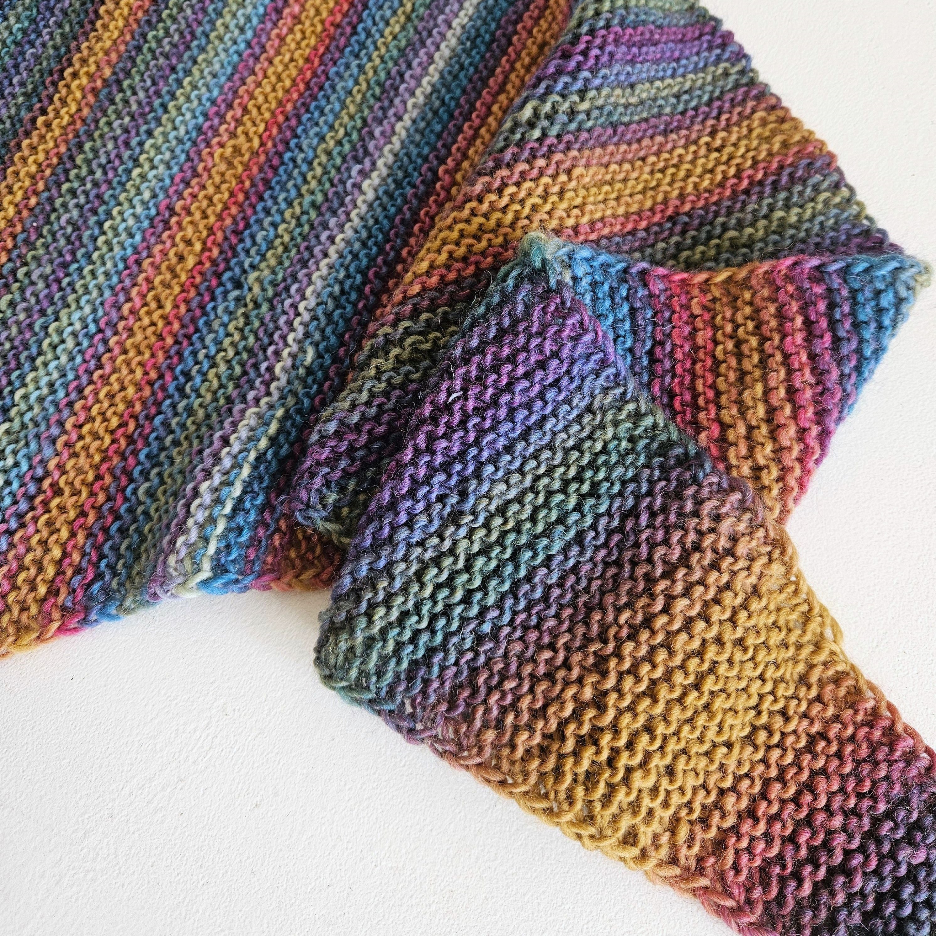 hobbii-anleitungen-rille-strickanleitung-tuch-one-size-farbverlauf-244-cm image 2