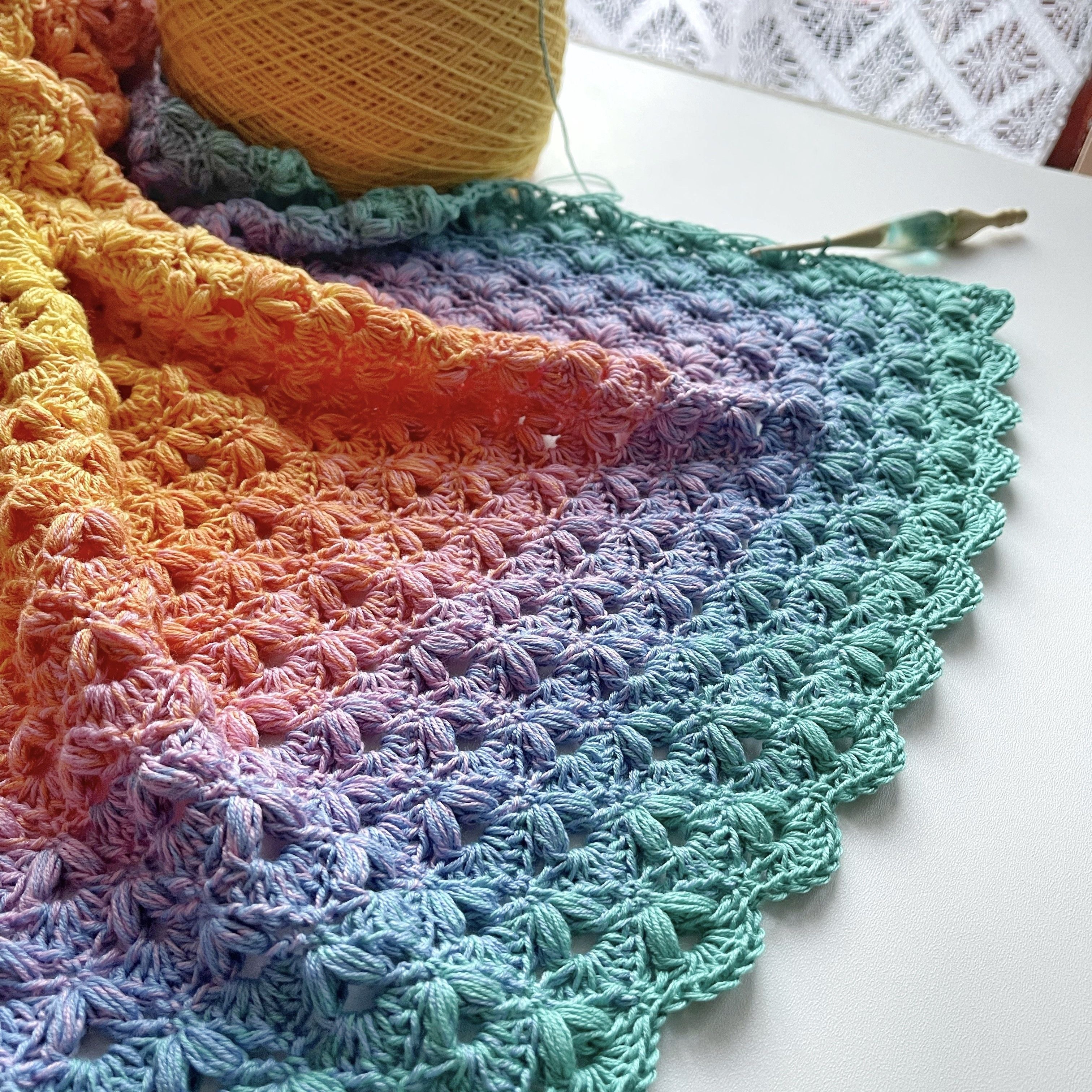 hobbii-anleitungen-aina-babydecke-strickanleitung-104x104-cm-pdf image 3