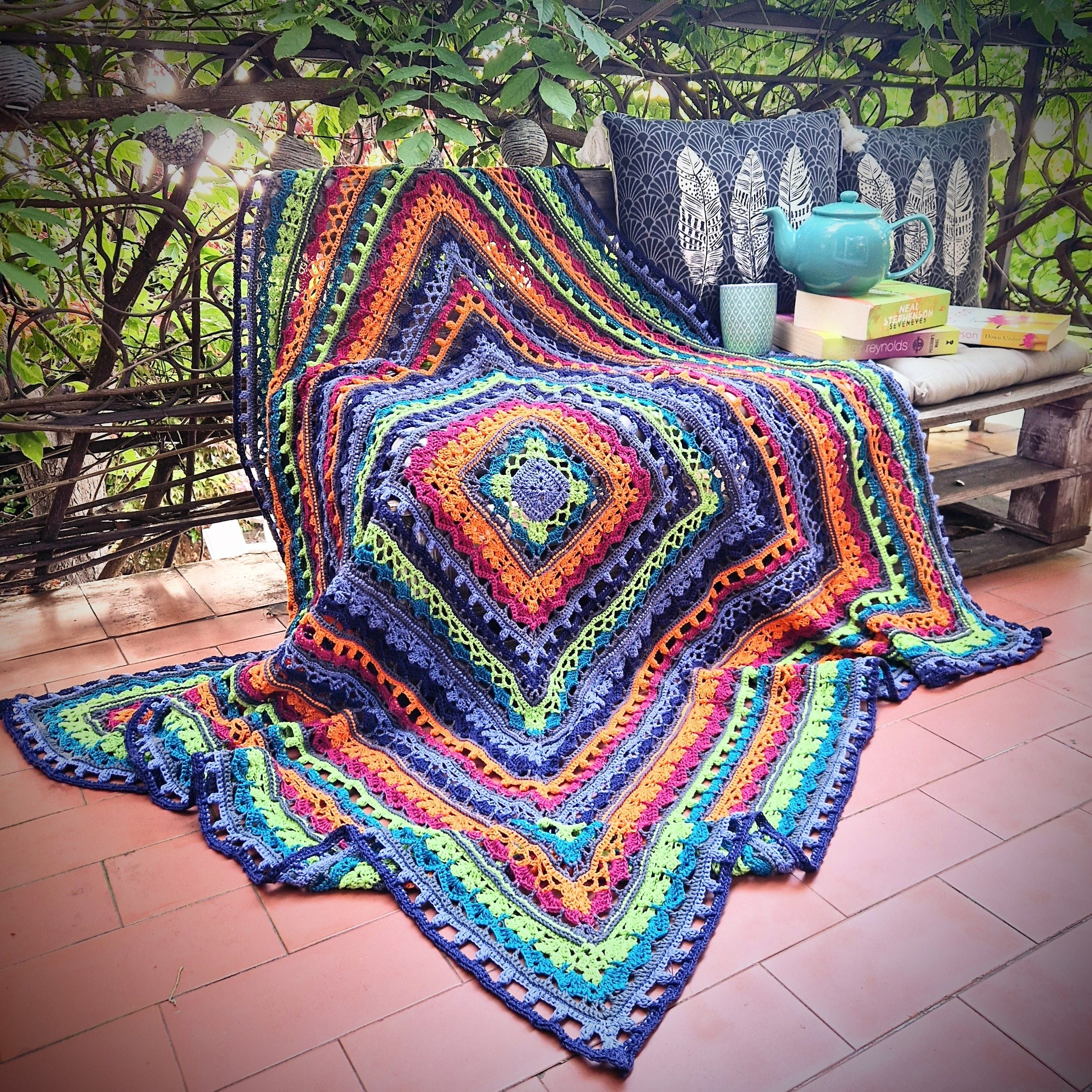 hobbii-anleitungen-lovetea-decke-h-kelanleitung-one-size-bunt image 1