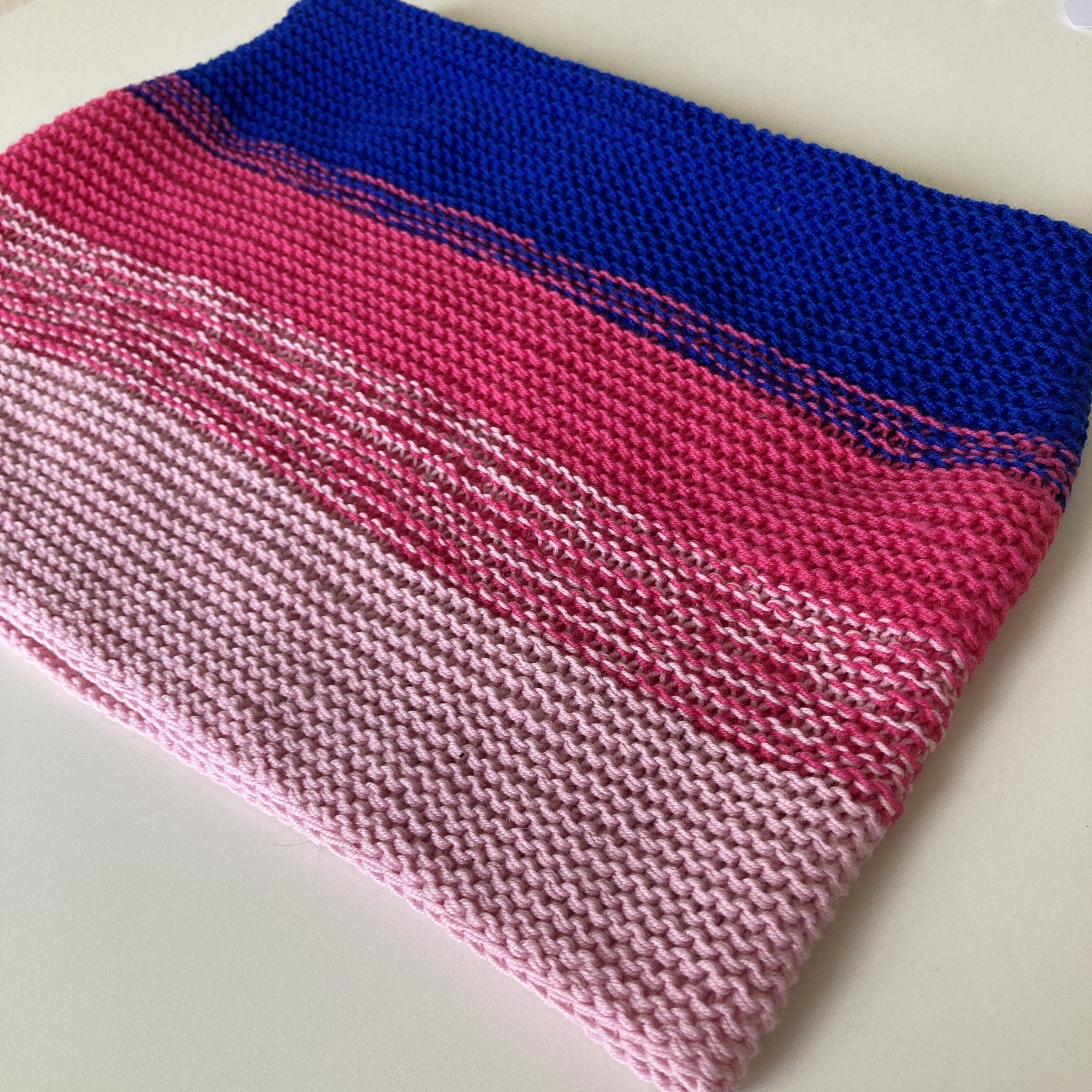 hobbii-flamingo-set-weste-und-rock-strickanleitung-xs image 3