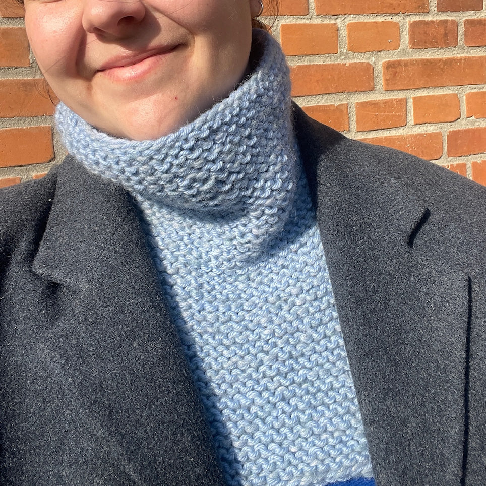 hobbii-anleitungen-ultra-easy-neck-strickanleitung-one-size-pdf image 2