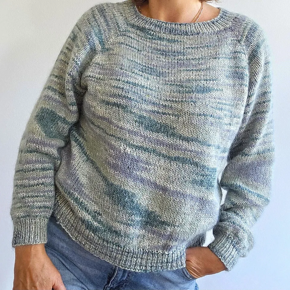 hobbii-anleitungen-hverdagsprint-pullover-strickanleitung-pdf image 1