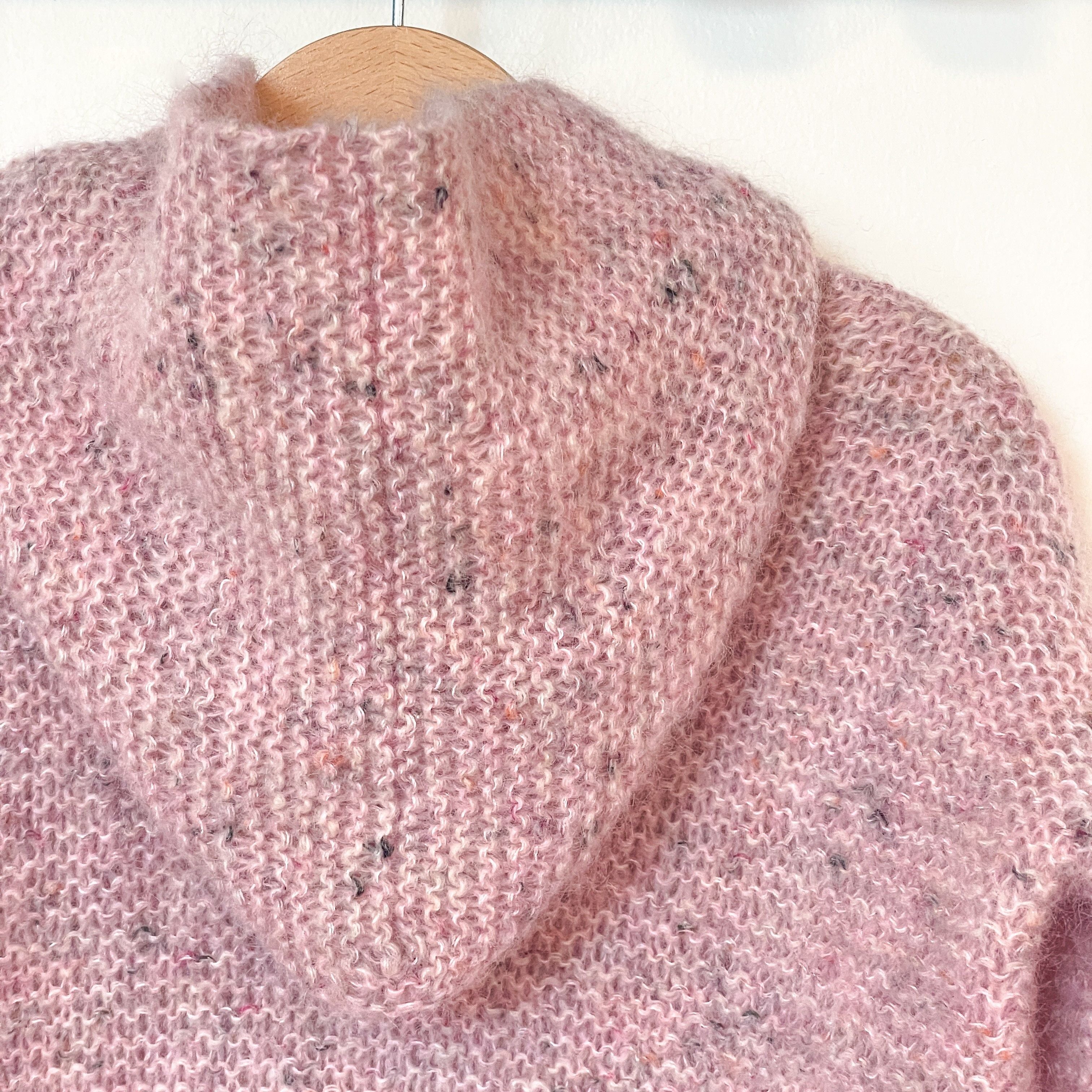 hobbii-anleitungen-dagmar-kinderpullover-strickanleitung-mit-kapuze image 4