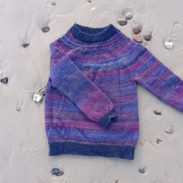 hobbii-easy-winter-glow-pullover-strickanleitung-xs-3xl image 1