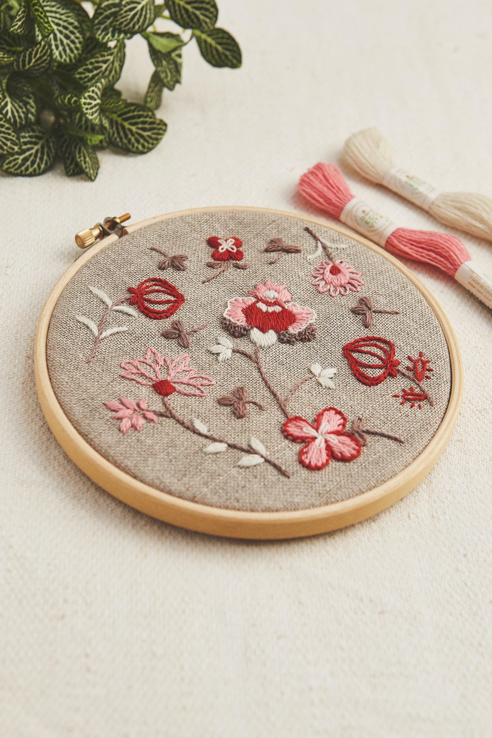 dmc-indienne-blumen-stickset-mittel-marie-dominique image 1