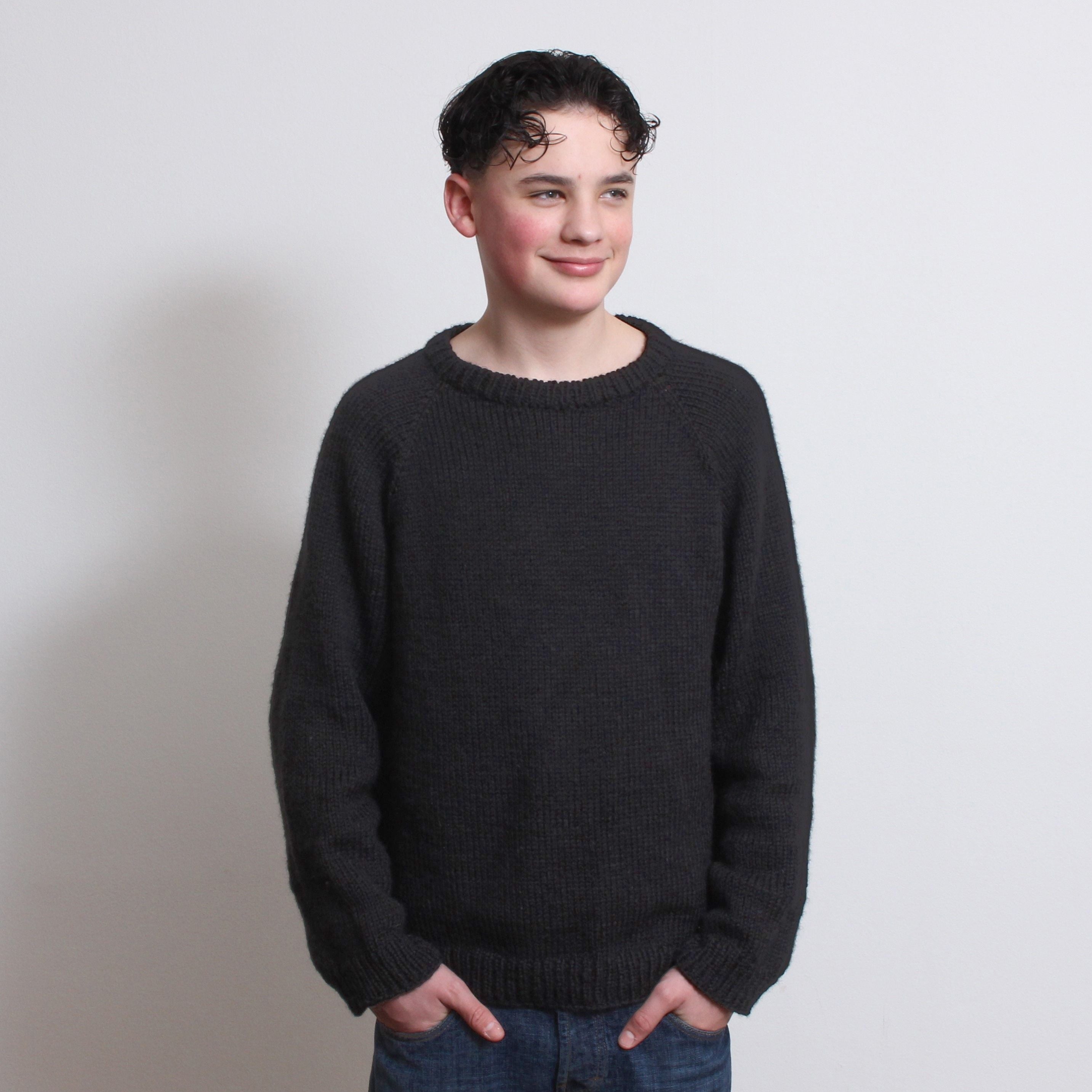 hobbii-elliot-pullover-strickanleitung-gr-e-m image 1