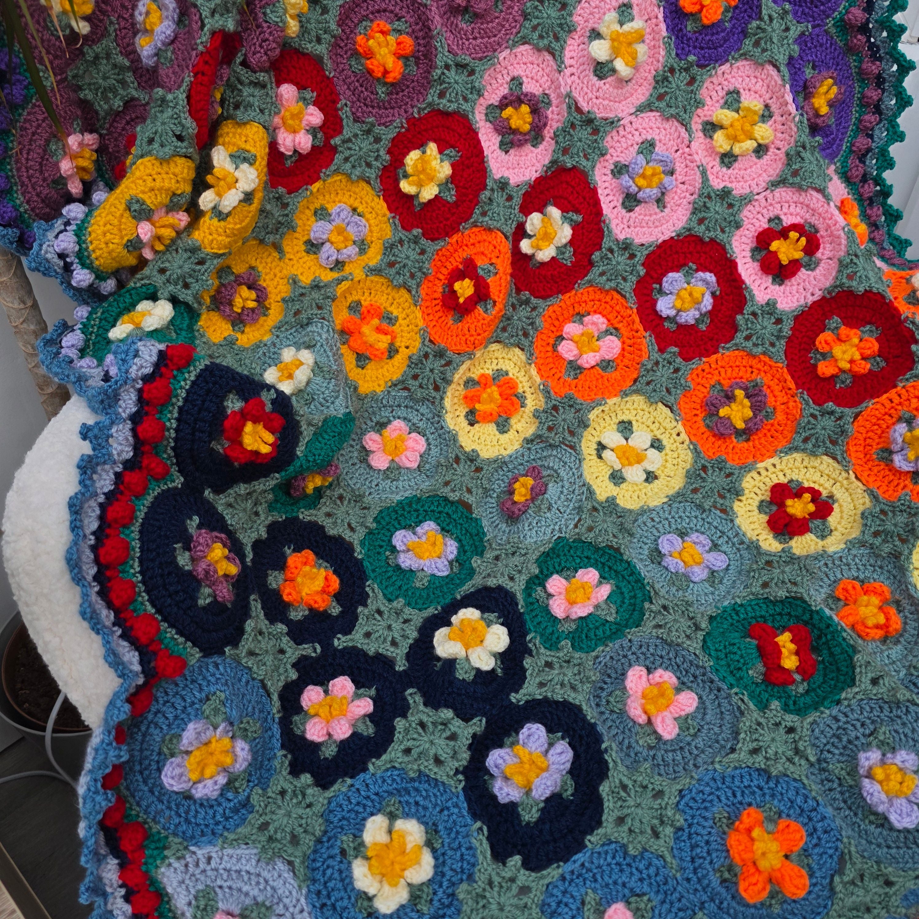 hobbii-anleitungen-macaroon-blossom-blanket-h-keldecke-one-size image 3