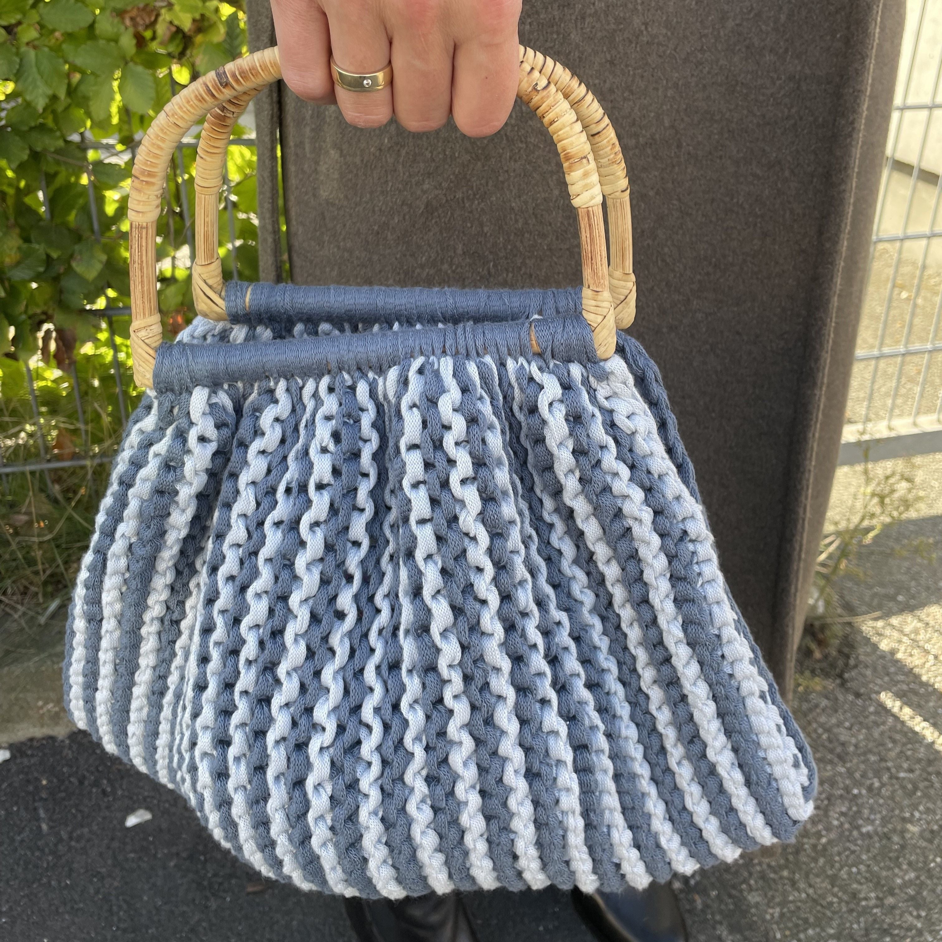 hobbii-sapphire-tasche-strickanleitung-one-size-streifen image 5