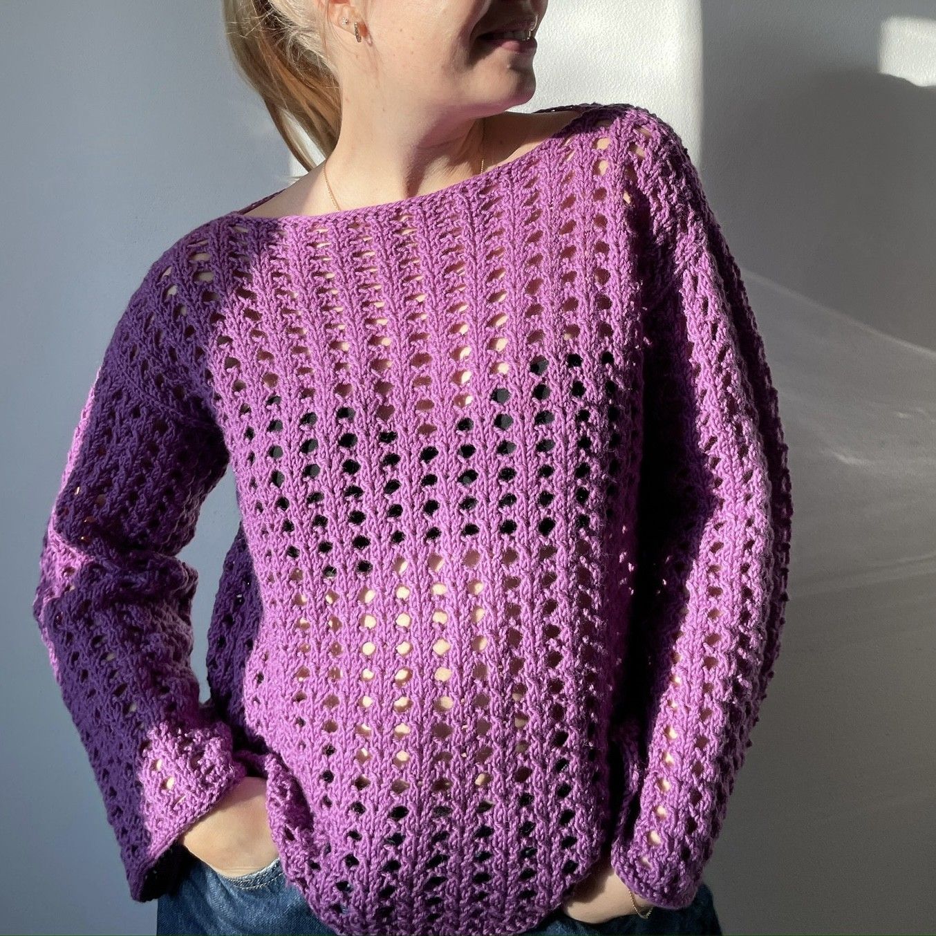 hobbii-anleitungen-easy-hole-structure-blouse-strickanleitung-xs-4xl image 1