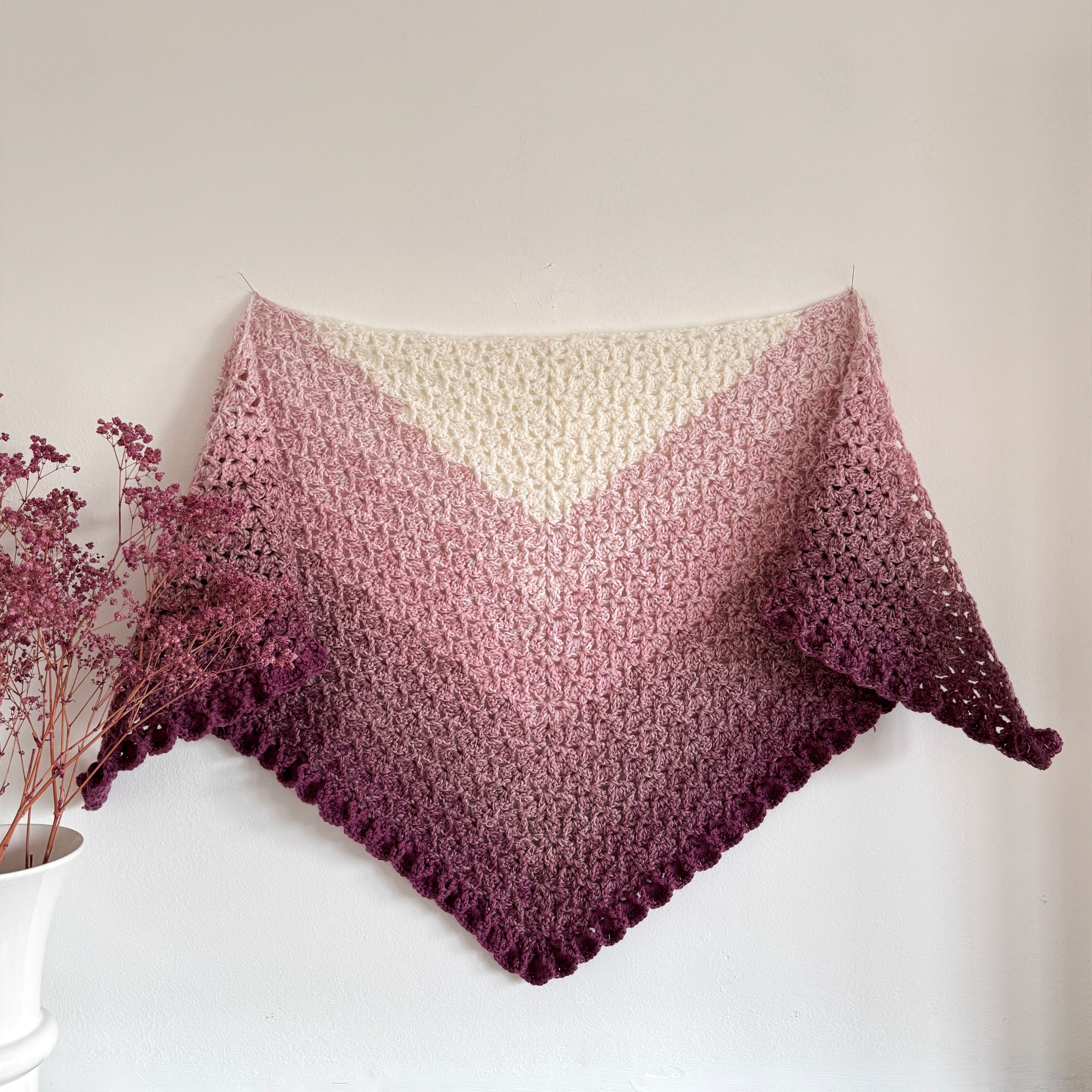 hobbii-amethyst-h-kelanleitung-schal-dreieckstuch image 1