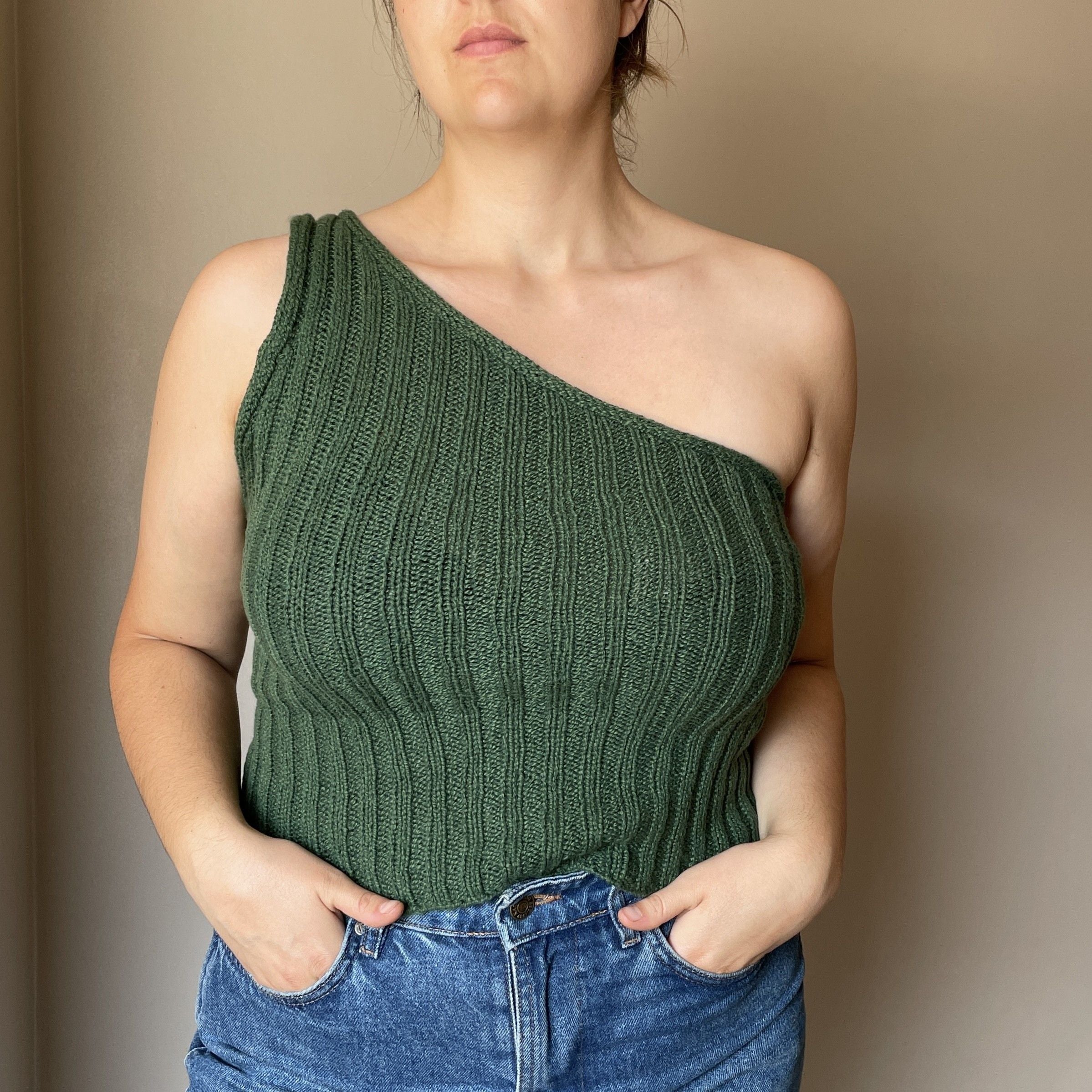 hobbii-easy-one-shoulder-top-strickanleitung-xs-sommertop-anf-nger image 1