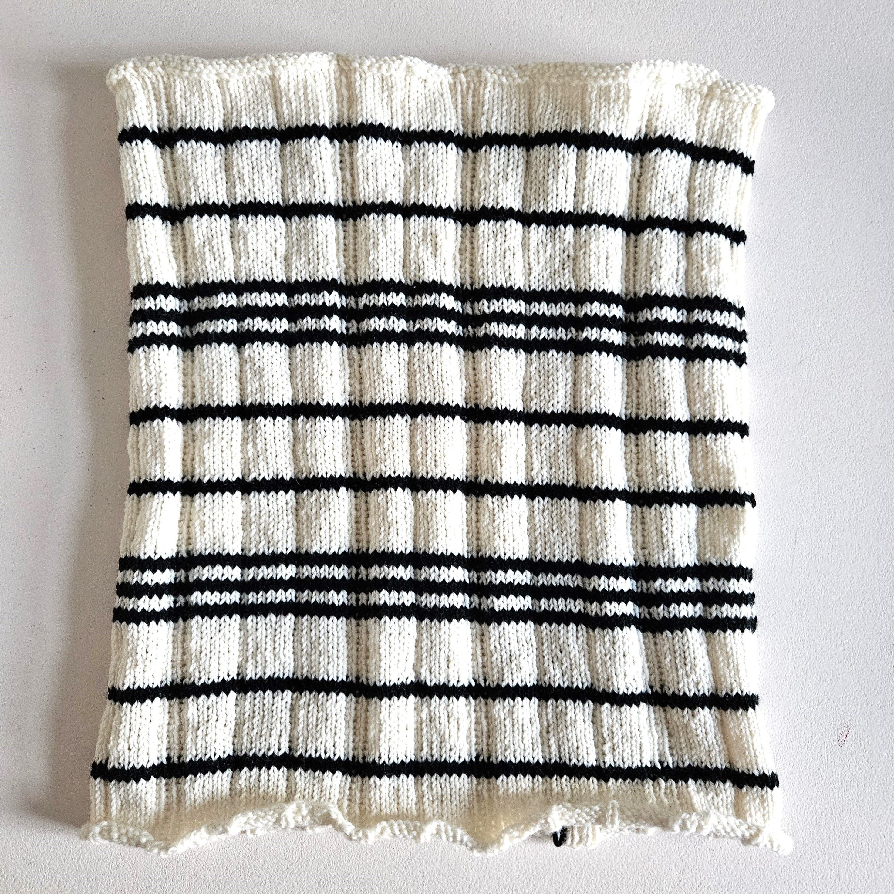 hobbii-anleitungen-tern-kissen-strickanleitung-50x50-schwarz-wei image 5