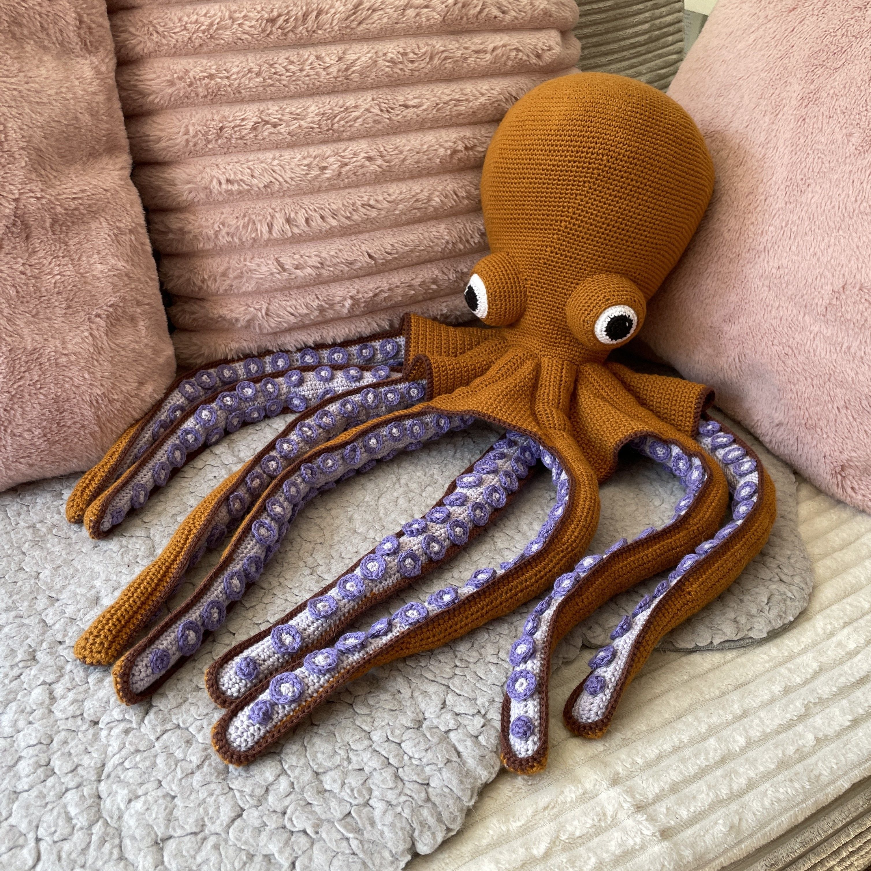 hobbii-anleitungen-ole-oktopus-h-kelanleitung-100-cm-pdf image 1