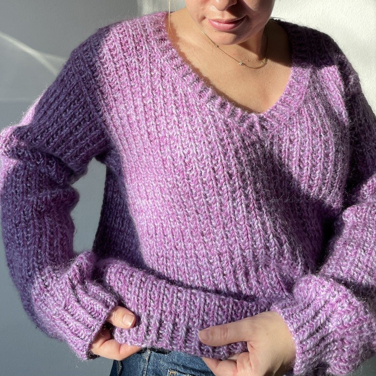 hobbii-easy-evening-sweater-v-pullover-strickanleitung-pdf image 2