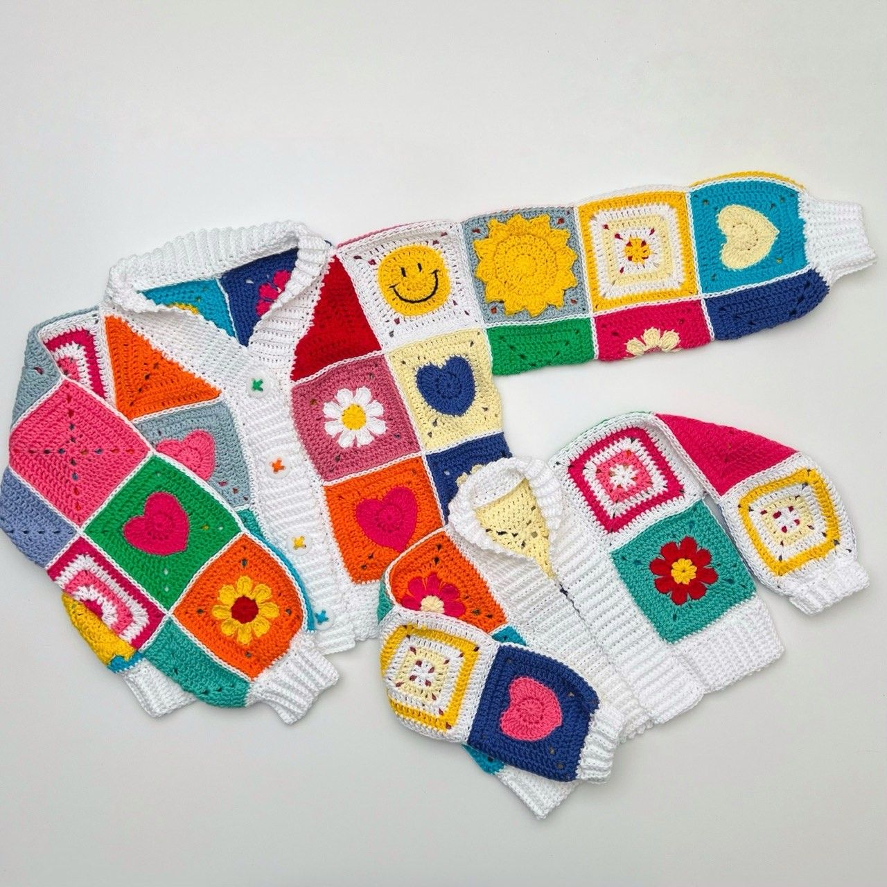 hobbii-anleitungen-joysie-kinderjacke-h-kelanleitung-1-8-jahre image 1