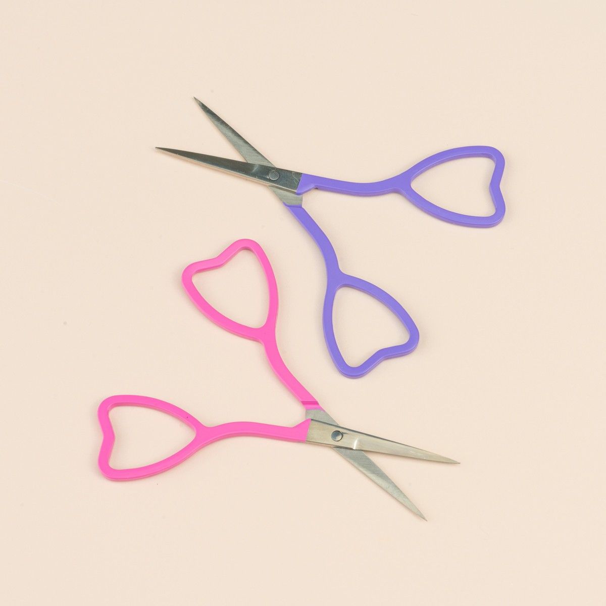 hobbii-zubeh-r-schere-heart-stickschere-pink-herzgriff image 2