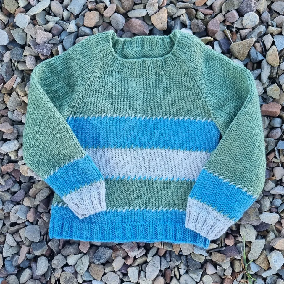 hobbii-kasper-kinderpullover-strickanleitung-2-jahre image 1