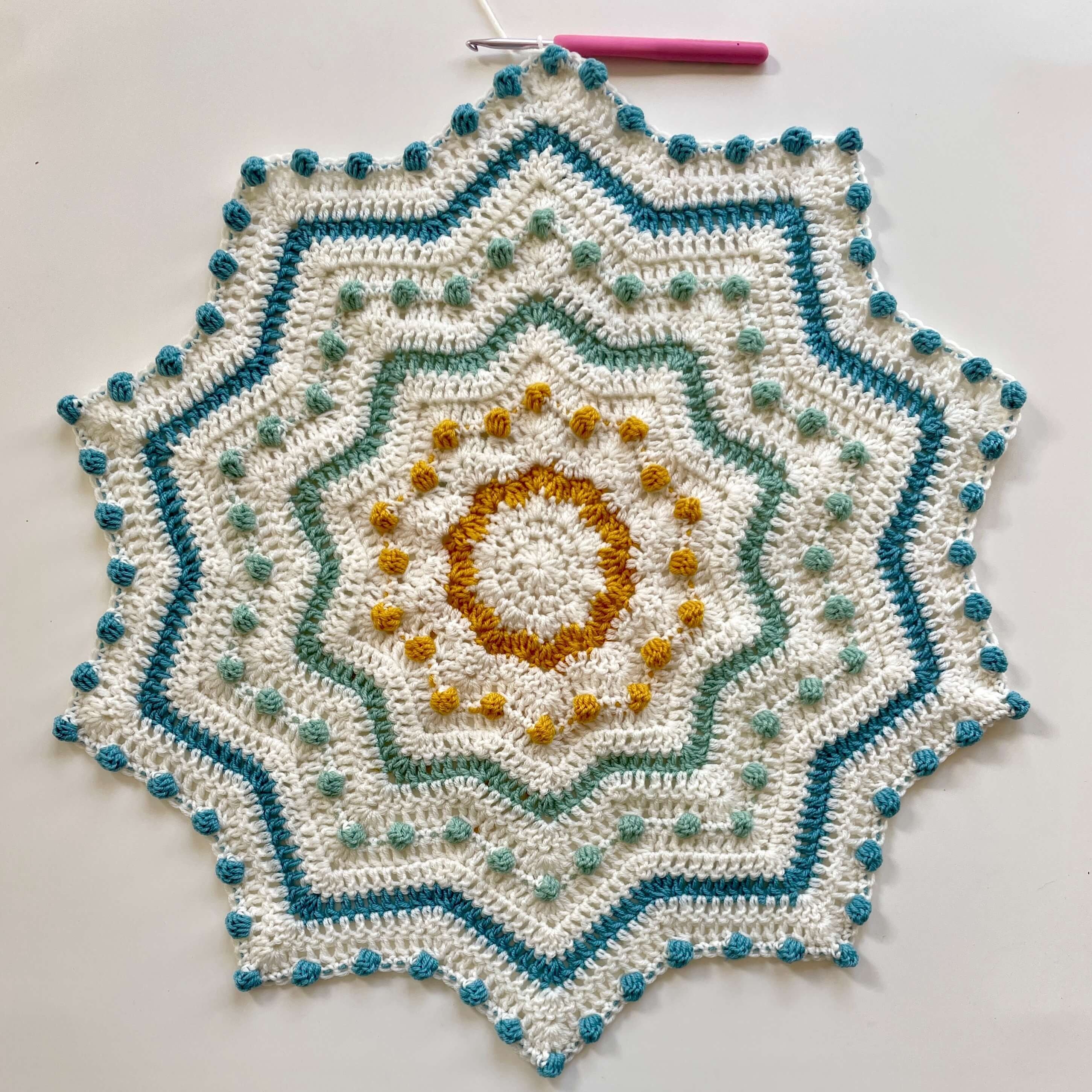 hobbii-candy-dot-star-decke-h-kelanleitung-one-size-noppen image 6