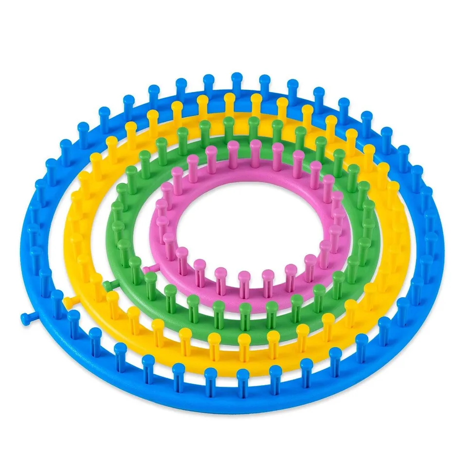 hobbii-strickring-set-4-gr-en-strickloom-mit-tasche image 1