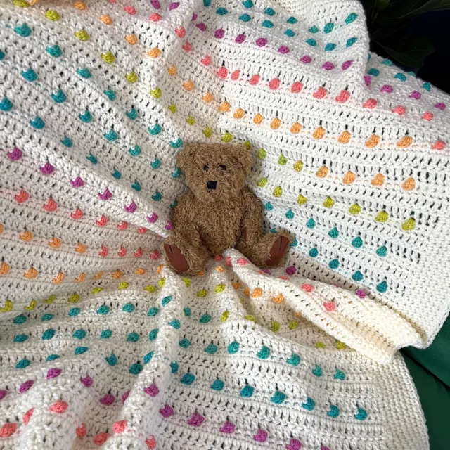 hobbii-dotty-bobble-decke-h-kelanleitung-83x110-cm-noppen image 1