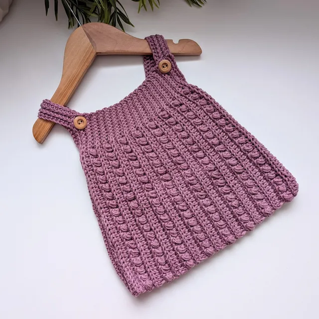 hobbii-meadow-pinafore-kinderkleid-h-kelanleitung-pdf image 1