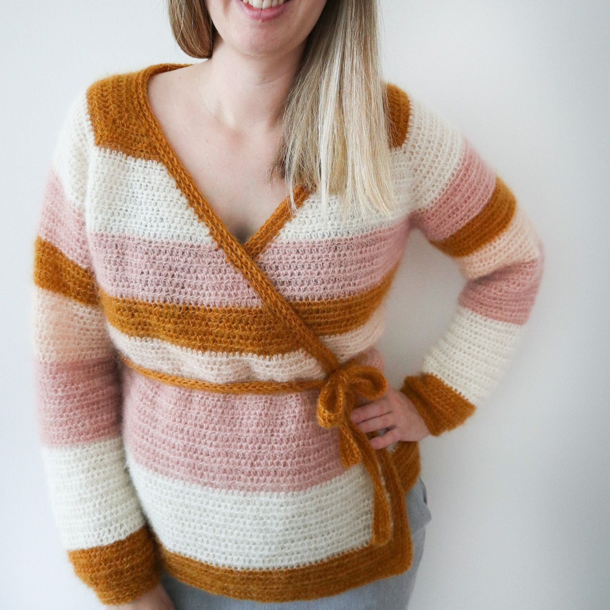 hobbii-anleitungen-cherry-blossom-wickeljacke-strickanleitung image 6