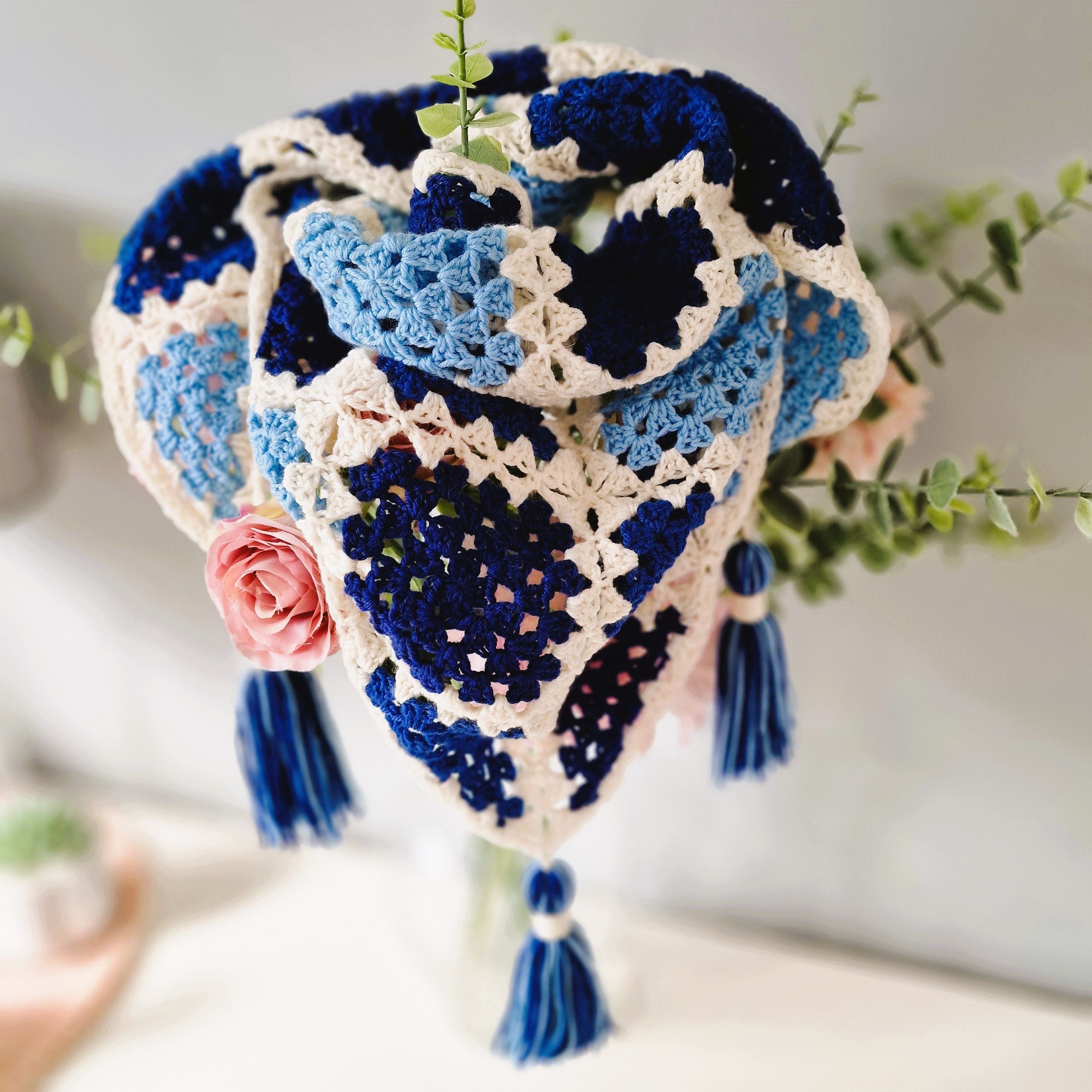 hobbii-anleitungen-sapphire-tuch-h-kelanleitung-quasten image 3