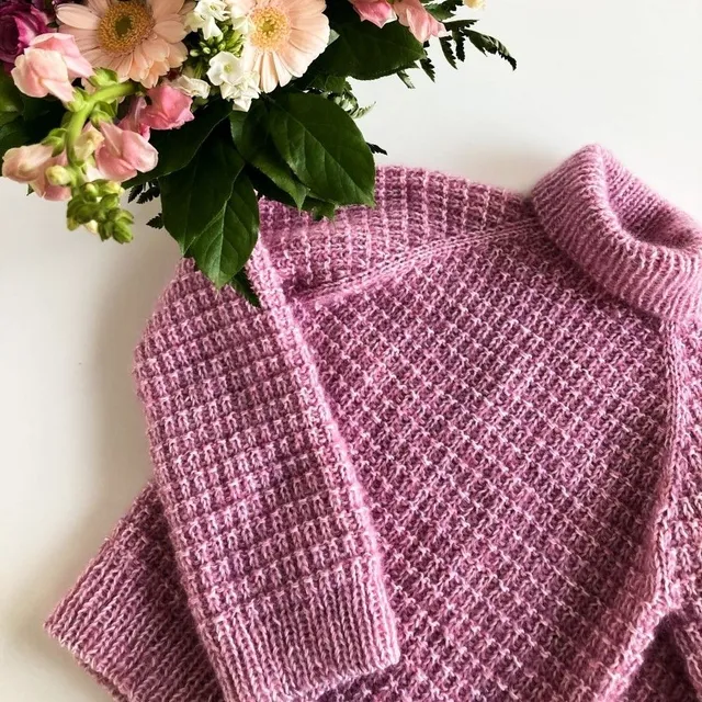 hobbii-anleitungen-snowdrop-pullover-strickanleitung-rollkragen-xs-3xl image 1