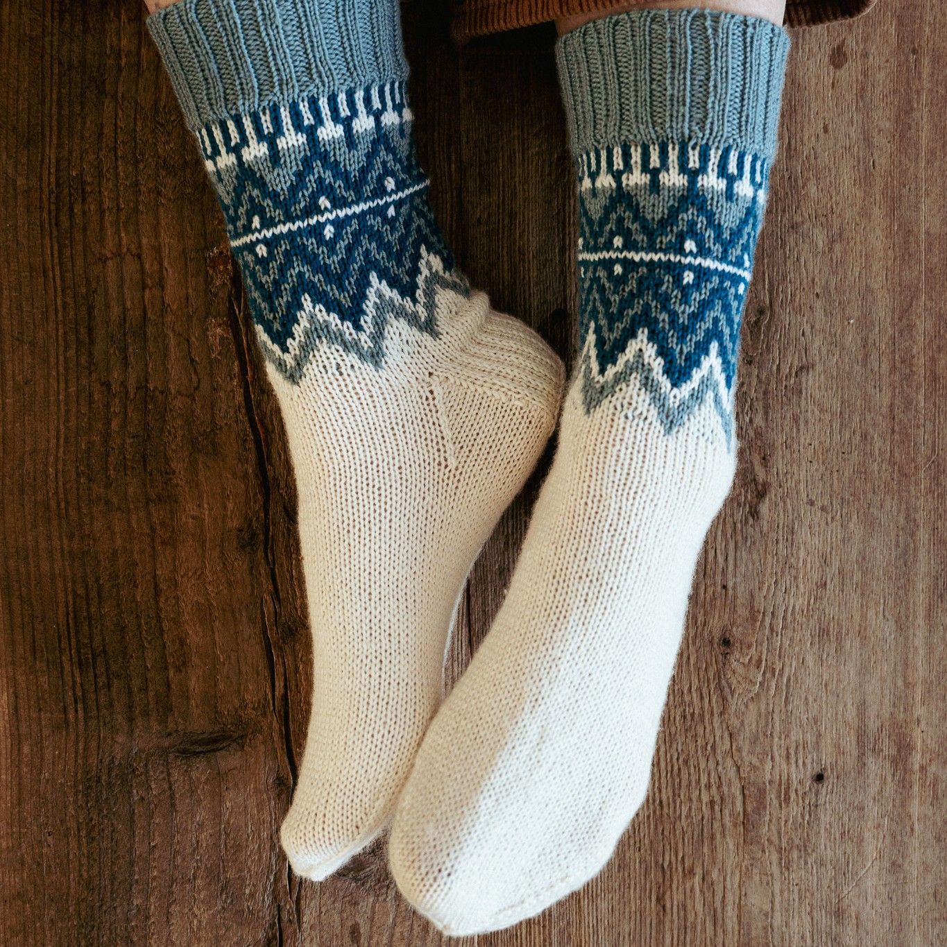 hobbii-anleitungen-frostpeak-strickanleitung-socken-gr-e-1-2 image 3