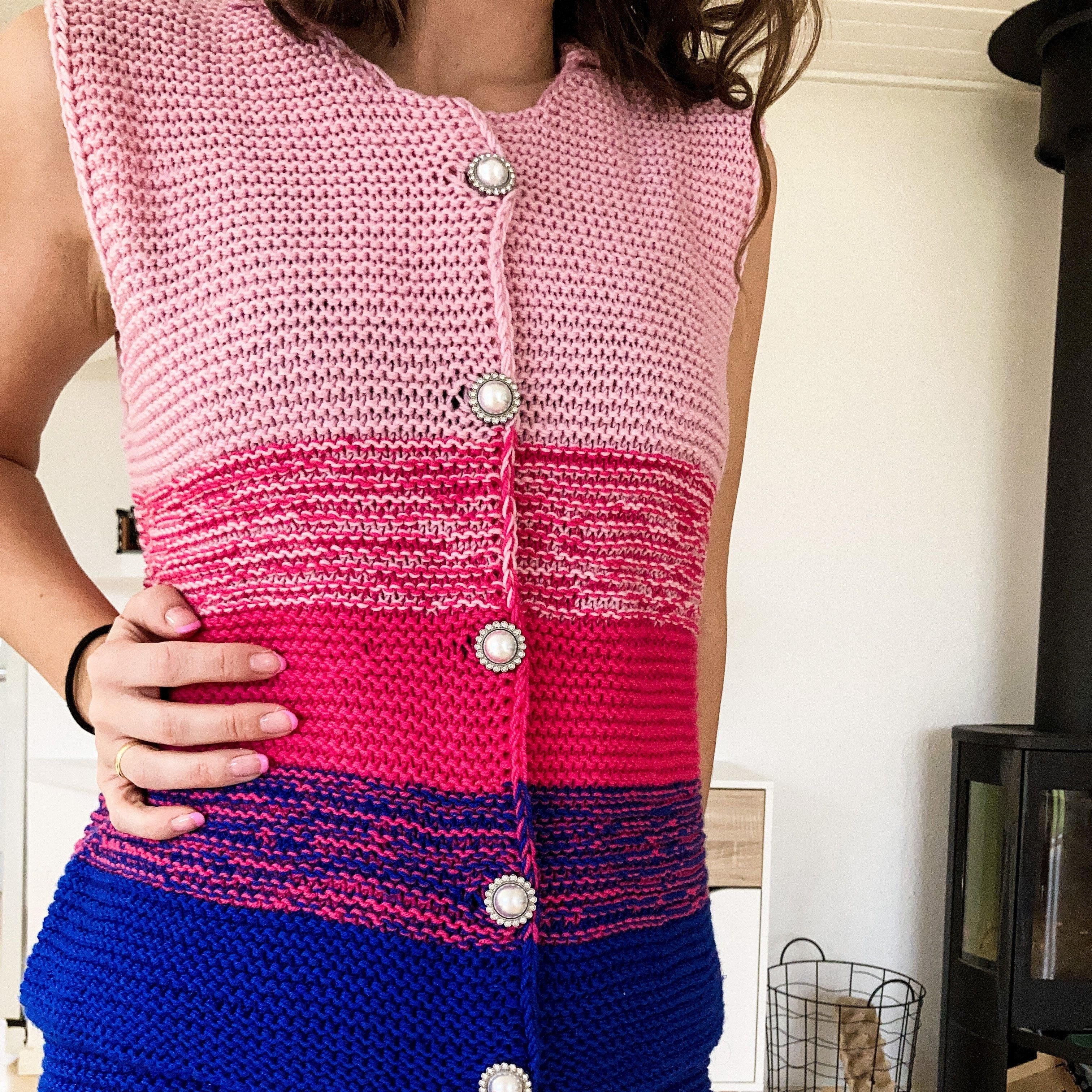 hobbii-flamingo-set-weste-und-rock-strickanleitung-xs image 2