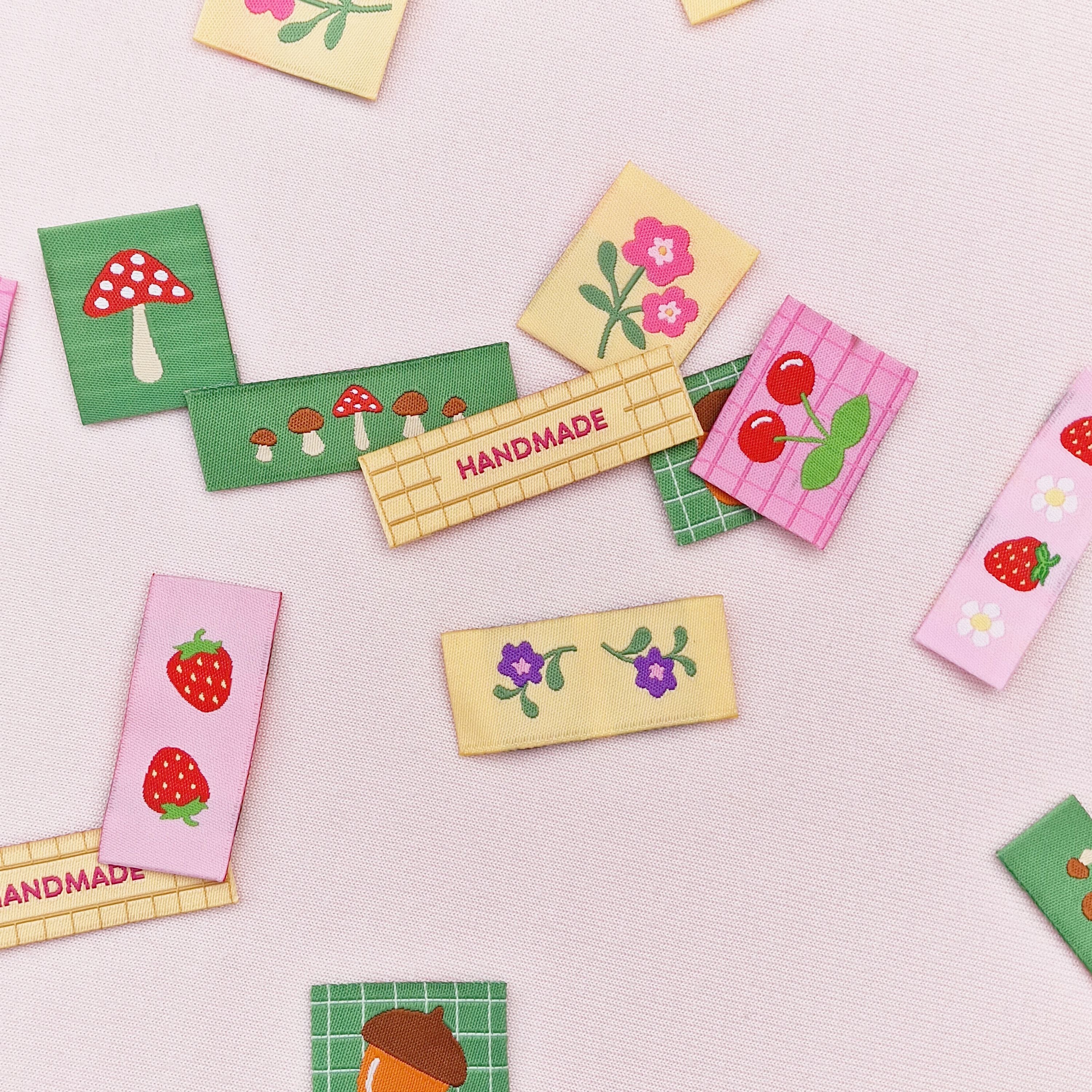 hobbii-zubeh-r-etiketten-mit-motiven-gewebt-flower-20-stk image 3