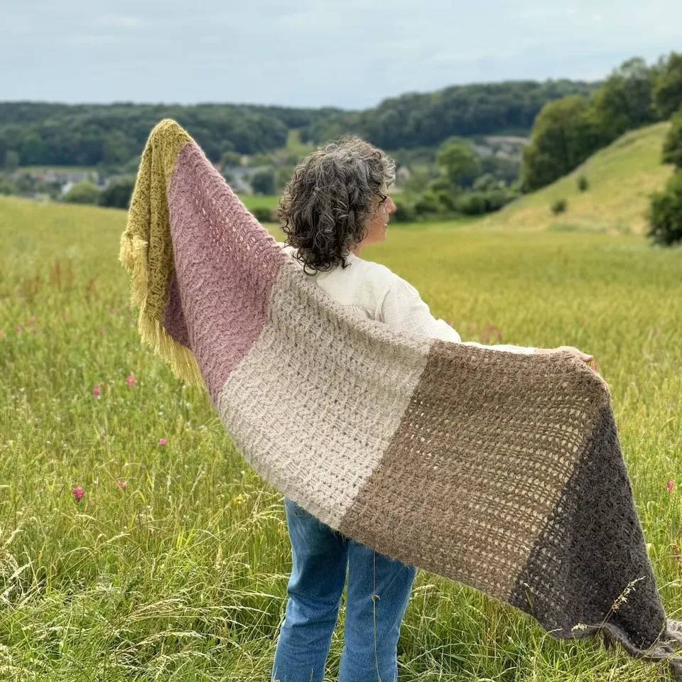 hobbii-anleitungen-suri-schal-h-kelanleitung-one-size-warm image 1