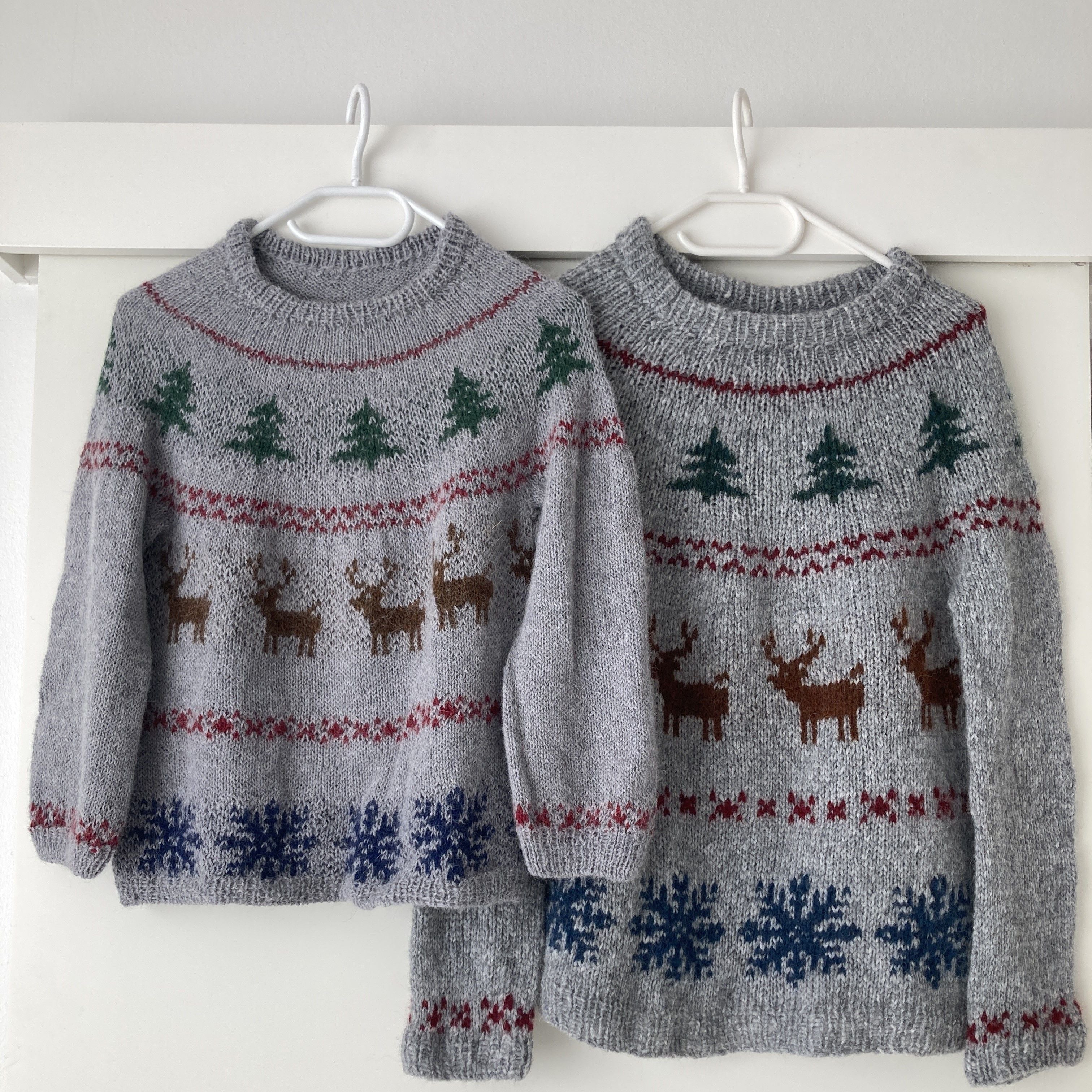 hobbii-anleitungen-holly-pines-junior-pullover-strickanl-10-12-j image 4