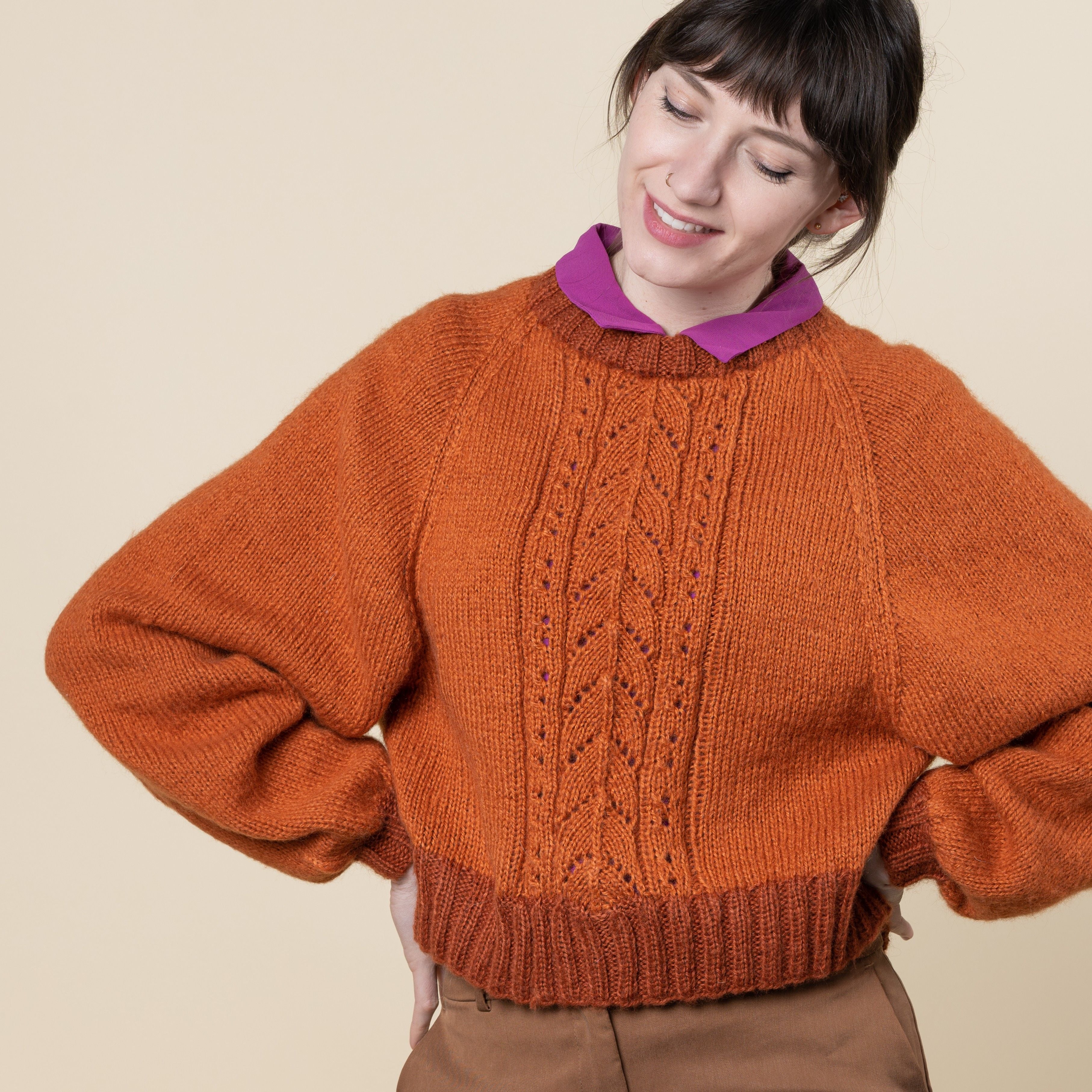 hobbii-fluffy-freya-pullover-strickanleitung-xs-3xl-lochmuster image 3
