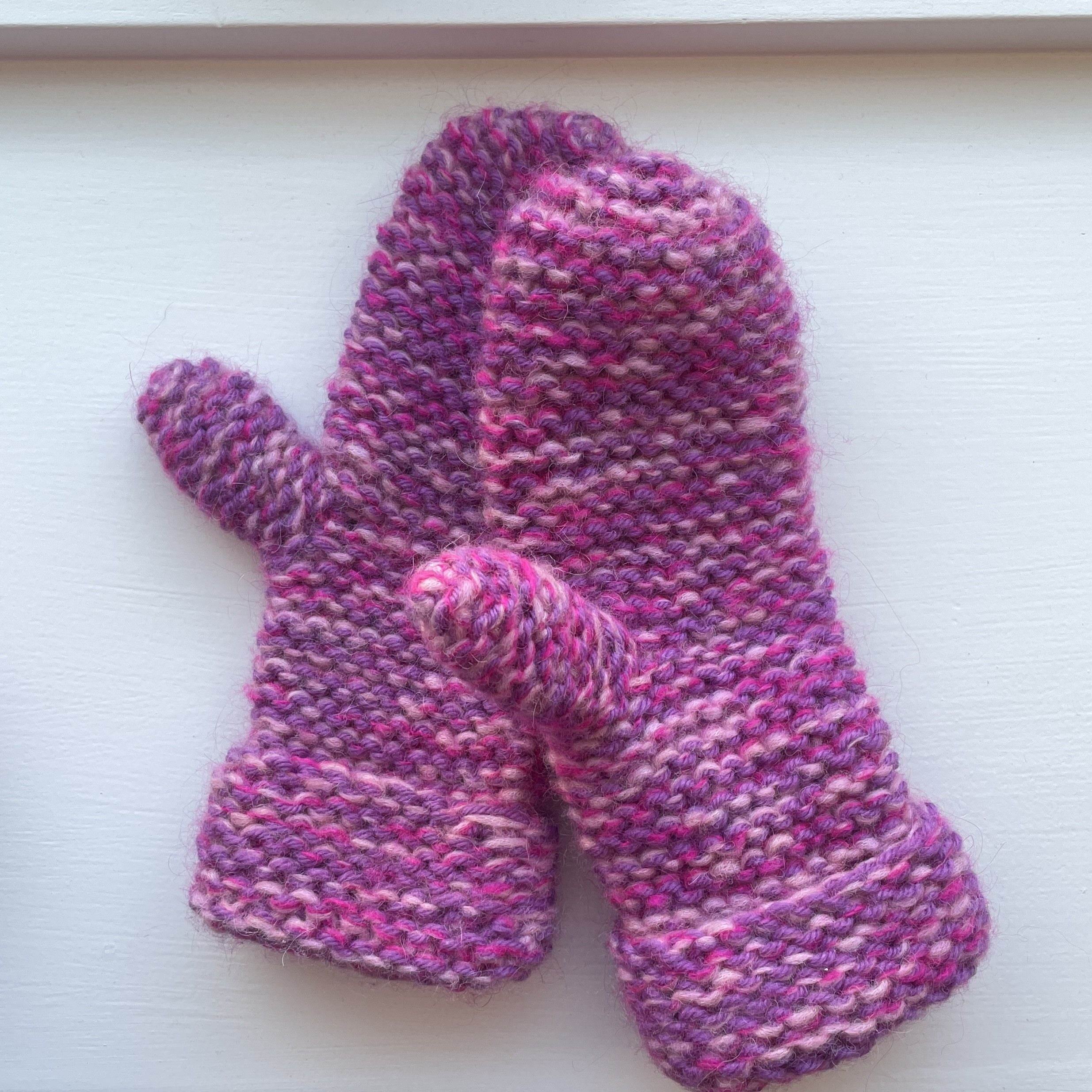 hobbii-anleitungen-ultra-easy-f-ustlinge-strickanleitung-s-m-anf-nger image 1