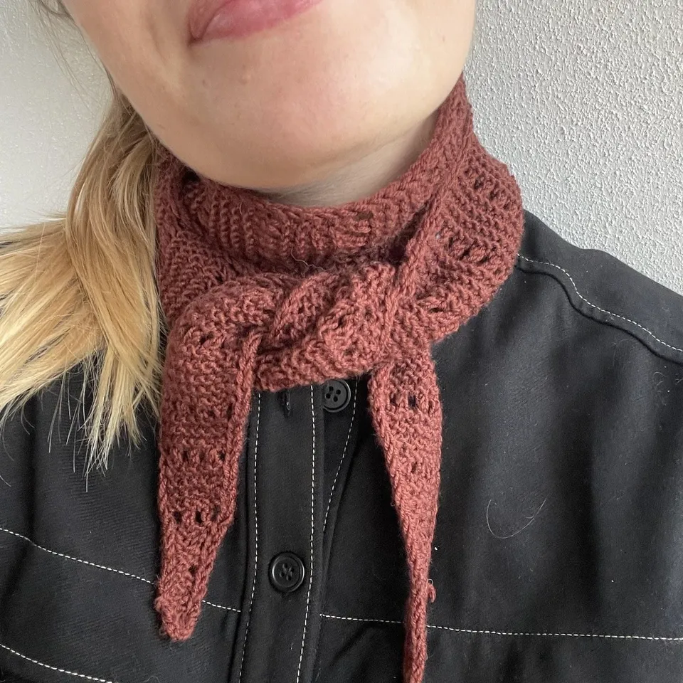 hobbii-anleitungen-easy-spring-scarf-schal-strickanleitung-120-cm image 1