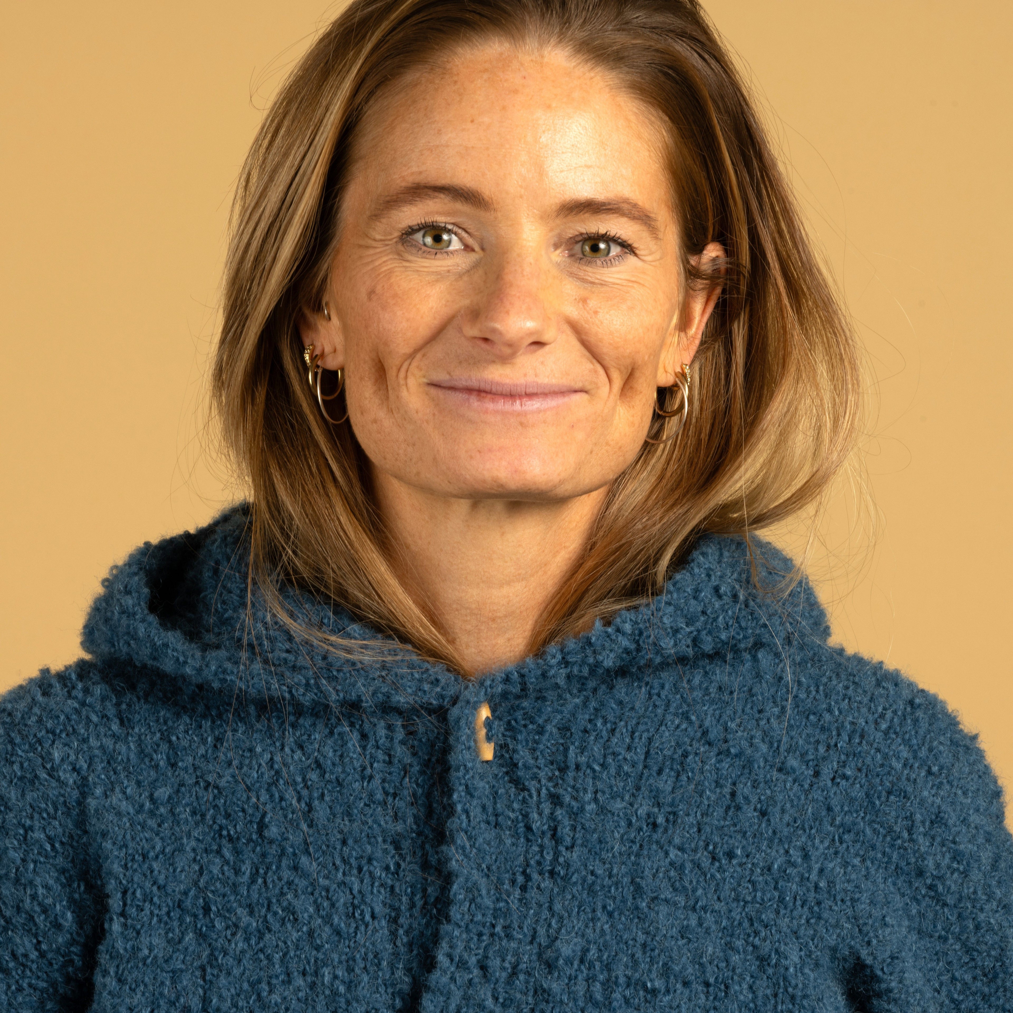 hobbii-fuzzy-hoodie-strickanleitung-gr-en-s-l-weiter-schnitt image 8