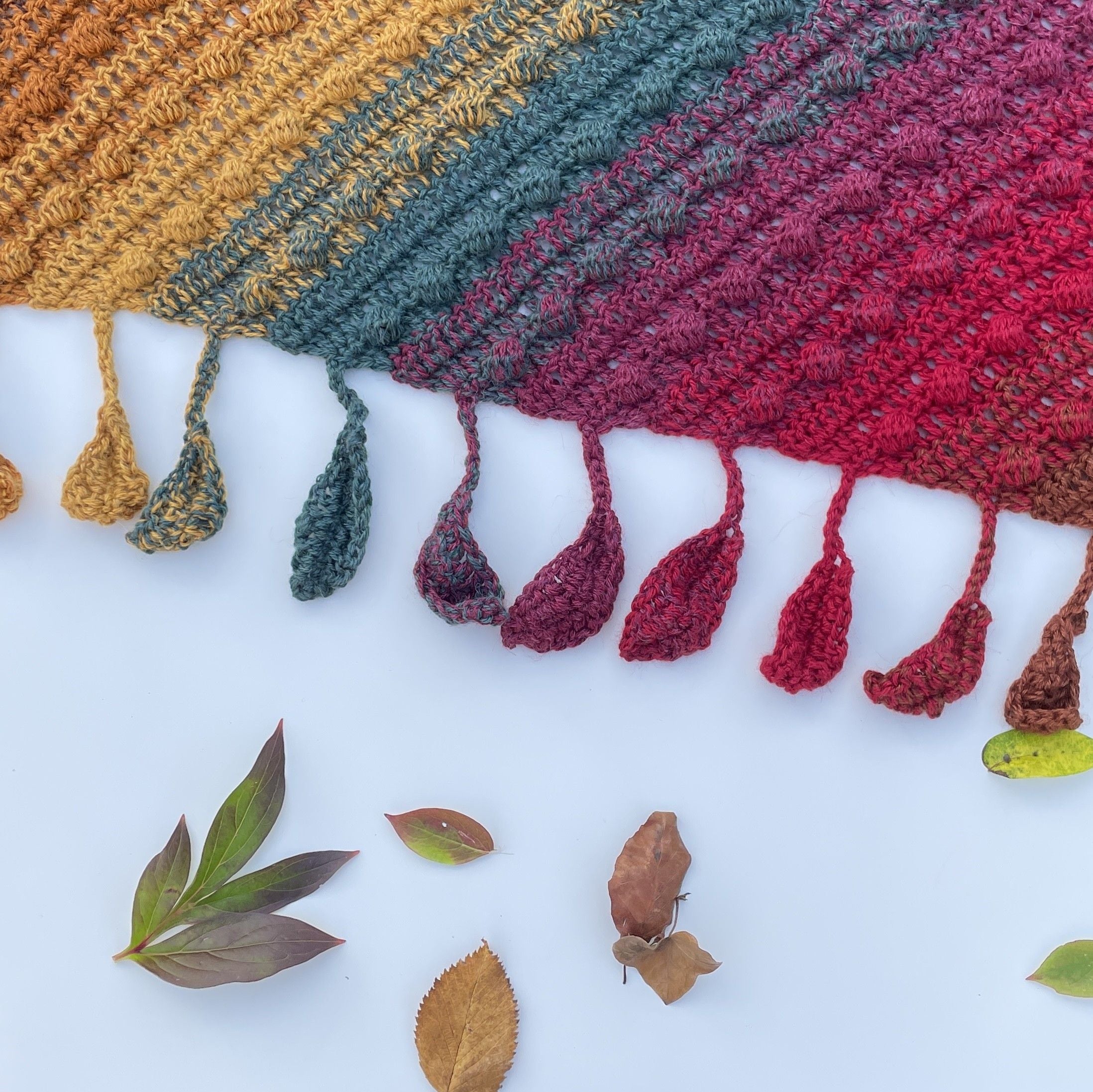 hobbii-falling-leaves-schal-h-kelanleitung-pdf-herbstfarben image 5