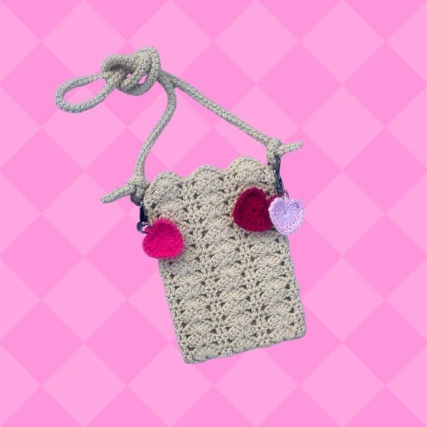 hobbii-fall-in-love-taschen-h-kelanleitung-s-und-m-herzen image 2