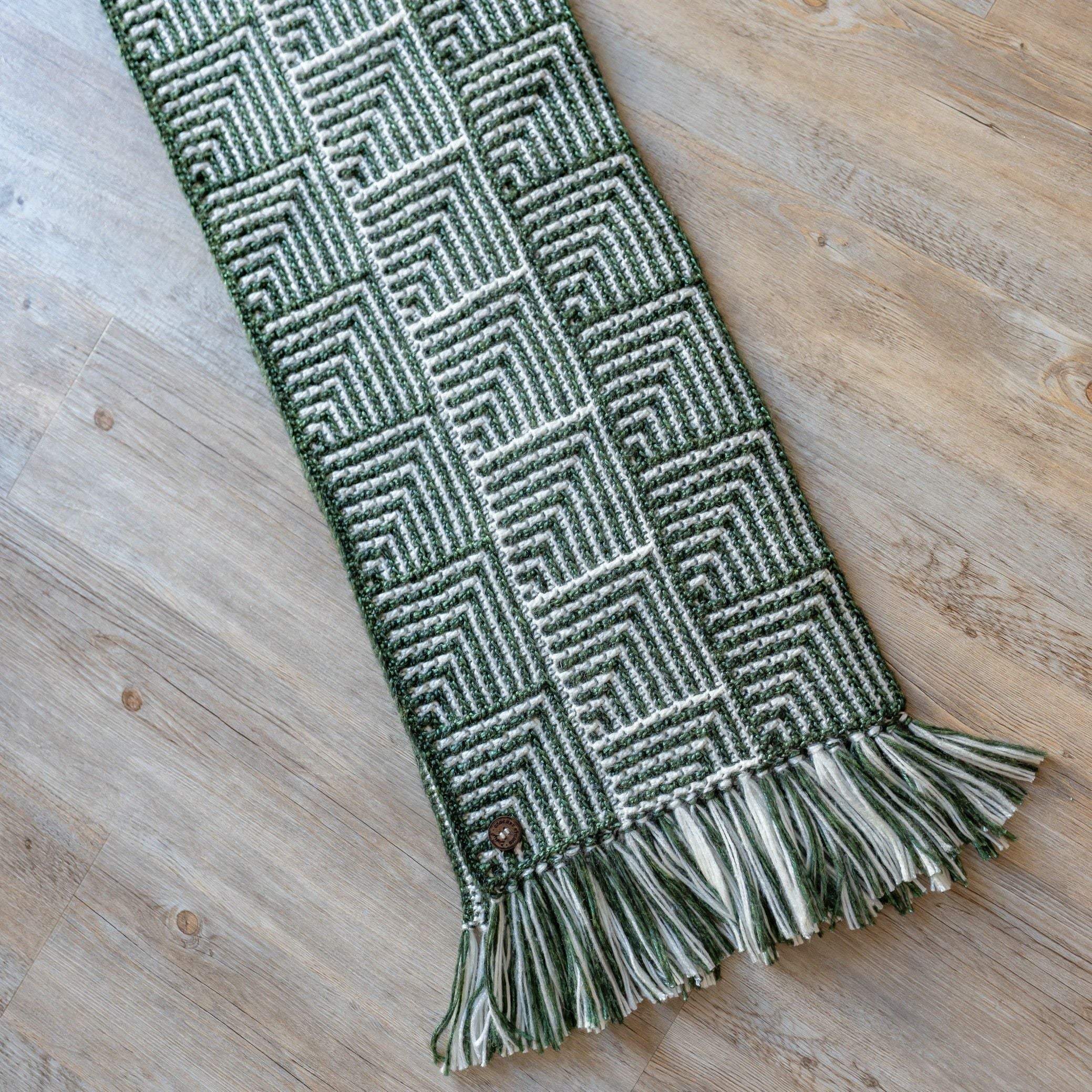 hobbii-spellbound-h-kelanleitung-schal-35x295-mosaik image 6