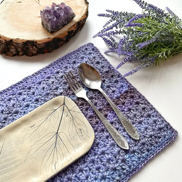 hobbii-anleitungen-iris-tischset-h-kelanleitung-pdf-30x43cm image 1