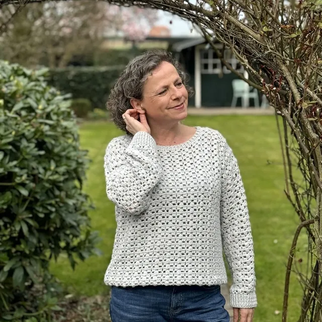 hobbii-anleitungen-flower-pullover-h-kelpullover-xs-3xl-lochmuster image 1
