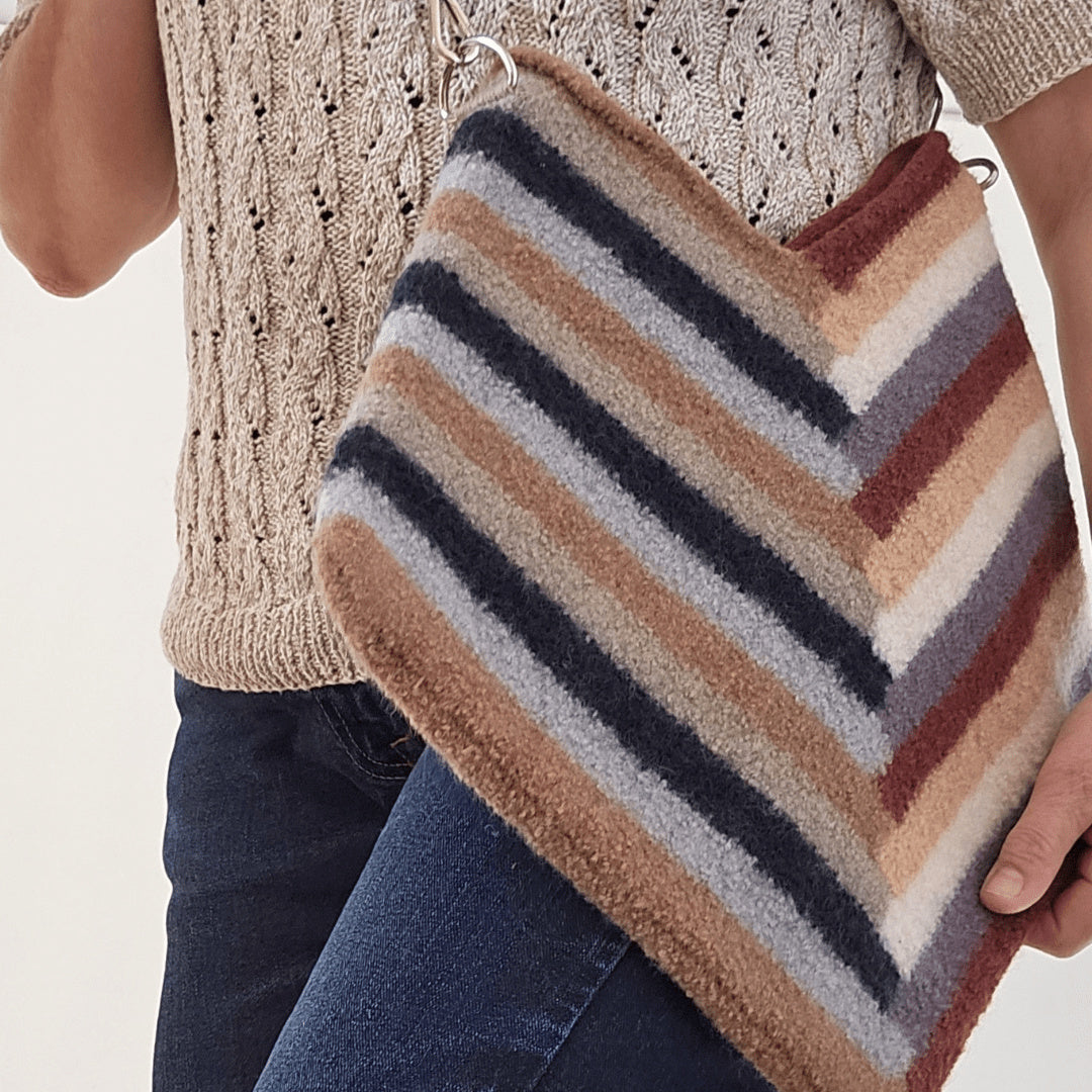 hobbii-anleitungen-layer-on-layer-tasche-strickanleitung-filz image 3