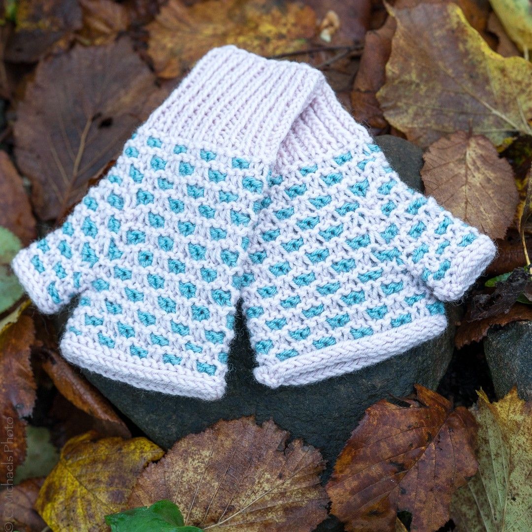 hobbii-anleitungen-keep-handy-f-ustlinge-stricken-small image 5