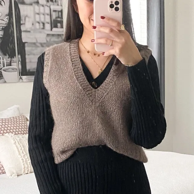 hobbii-anleitungen-tiffany-pullunder-strickanleitung-xs-xxl image 1