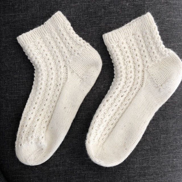 hobbii-forest-lace-socken-strickanleitung-spitze-36-43 image 3