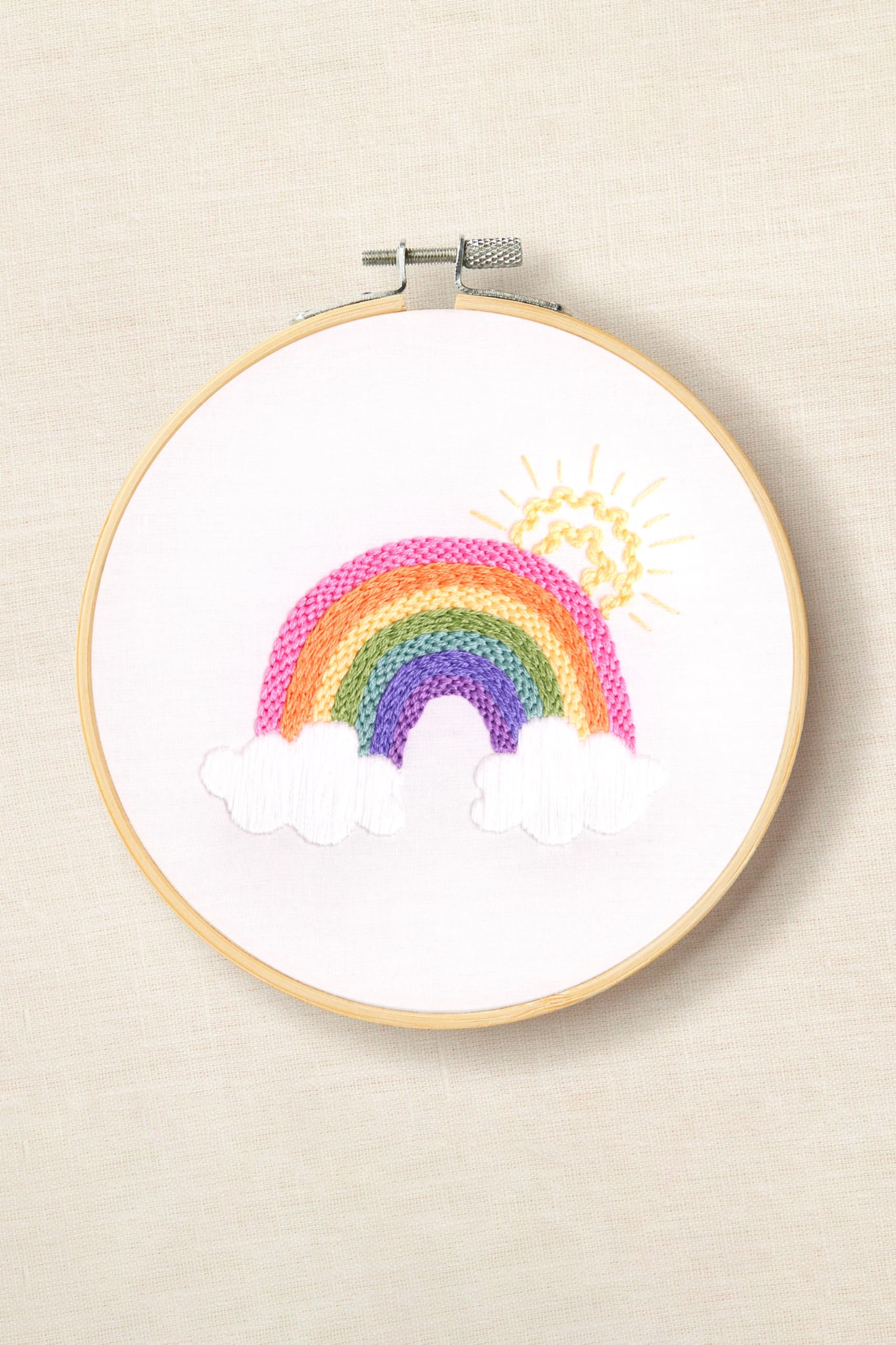 dmc-ber-dem-regenbogen-stickset-davis-einfach image 2